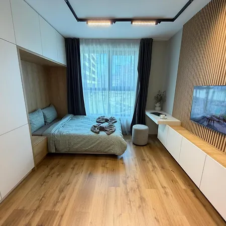 Capri Cozy Near Metro W Working Desk And Wifi