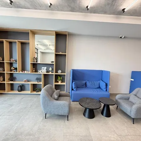 Capri Cozy Near Metro W Working Desk And Wifi Апартаменты *